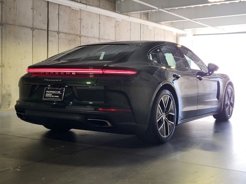 Certified 2025 Porsche Panamera 4 AWD/4WD image 11