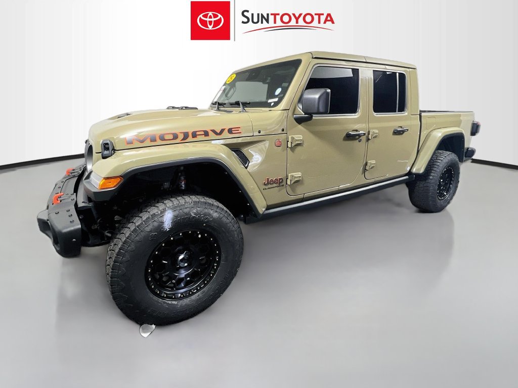 Used 2025 Jeep Gladiator Mojave AWD/4WD image 7