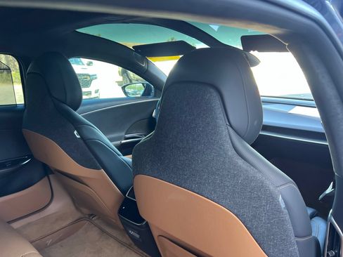 Used 2025 Lucid Air Touring AWD/4WD image 17