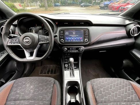 Used 2023 Nissan Kicks SR image 7