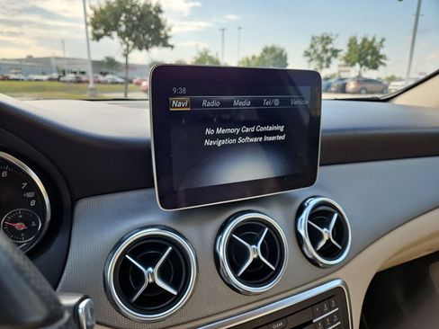 Used 2020 Mercedes-Benz GLA 250 image 12