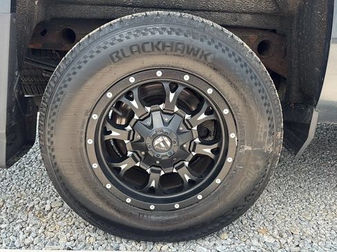 Used 2018 Chevrolet Silverado 1500 LT w/ All Star Edition AWD/4WD image 9