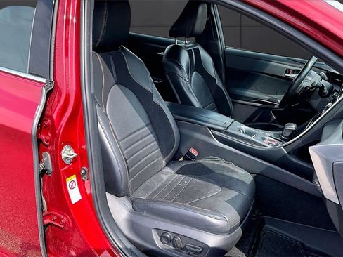 Used 2019 Toyota Avalon Touring w/ Advanced Safety Package image 7