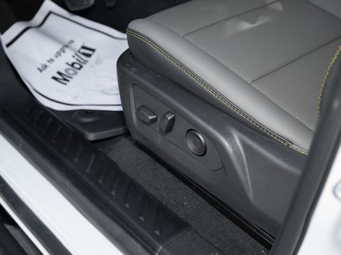 New 2026 Chevrolet Colorado ZR2 w/ Off-Road Front Bumper Package image 20