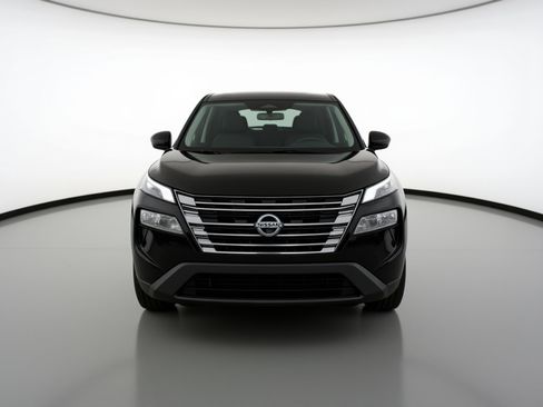 Used 2025 Nissan Rogue SV image 2