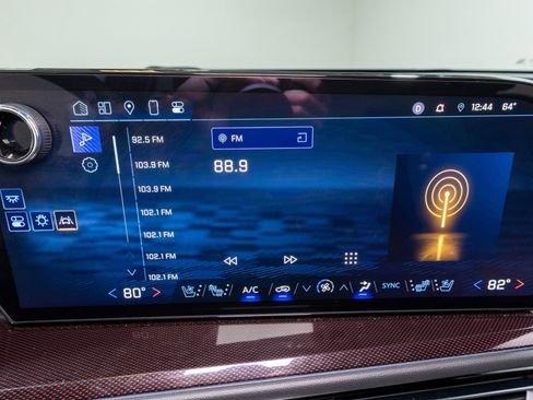 Used 2024 Chevrolet Traverse RS image 20