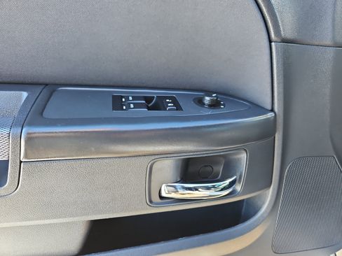 Used 2014 Dodge Challenger R/T image 7