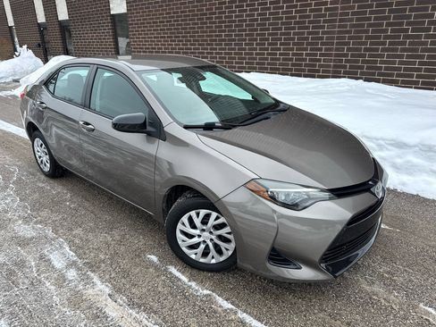 Used 2018 Toyota Corolla LE image 37