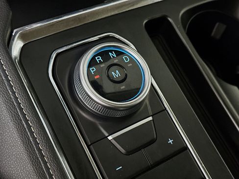 Used 2024 Ford Expedition Max XLT image 23