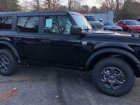 Used 2024 Ford Bronco Big Bend AWD/4WD image 4