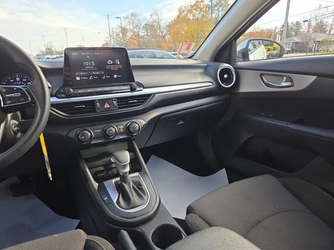 Used 2023 Kia Forte LXS image 21