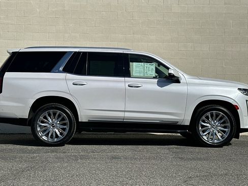 Certified 2023 Cadillac Escalade Premium Luxury w/ Performance Package image 3