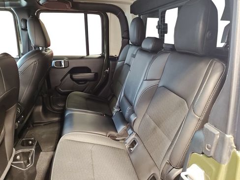 Used 2021 Jeep Gladiator Sport AWD/4WD image 13