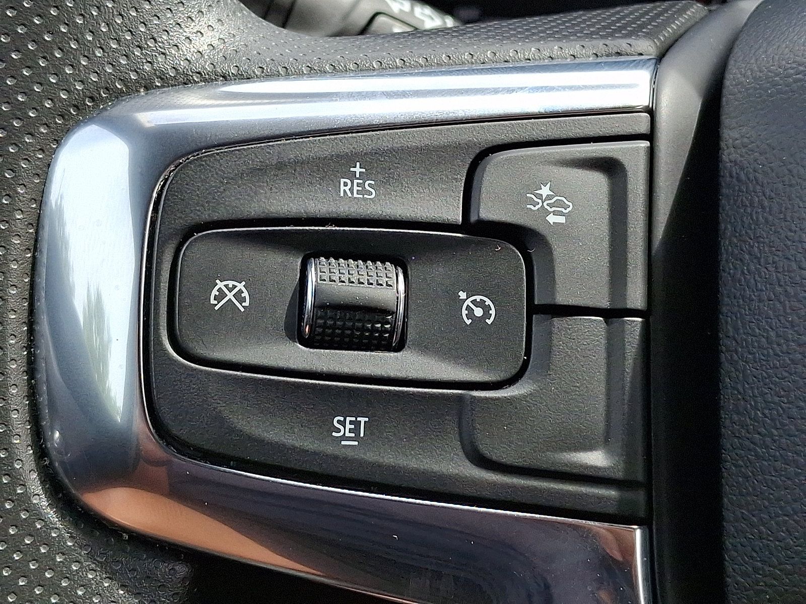 Used 2024 Chevrolet Blazer LT AWD/4WD image 20