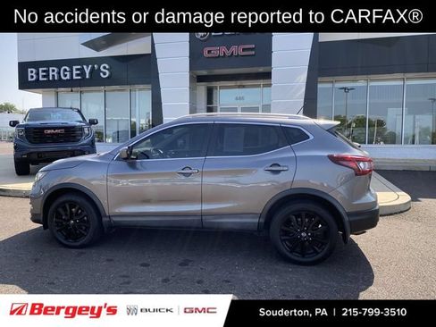 Used 2020 Nissan Rogue Sport SV AWD/4WD image 2