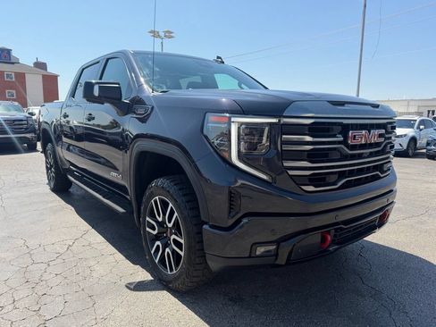 Used 2024 GMC Sierra 1500 AT4 w/ Technology Package AWD/4WD image 5