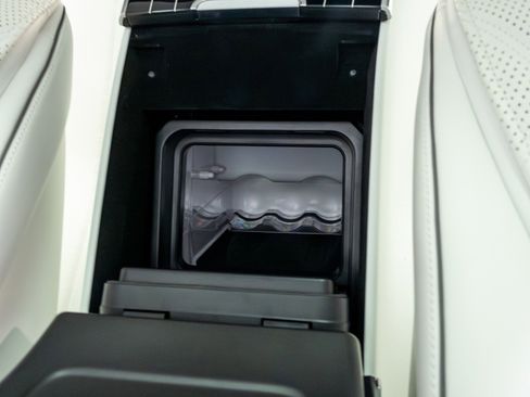 Used 2023 Mercedes-Benz Maybach S 680 4MATIC image 33