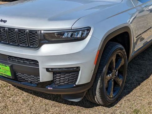 New 2025 Jeep Grand Cherokee L Limited w/ Luxury Tech Group II AWD/4WD image 12