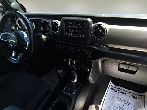 Used 2021 Jeep Wrangler Unlimited Sahara AWD/4WD image 33