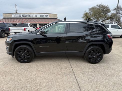 Used 2018 Jeep Compass Limited w/ Navigation Group image 4