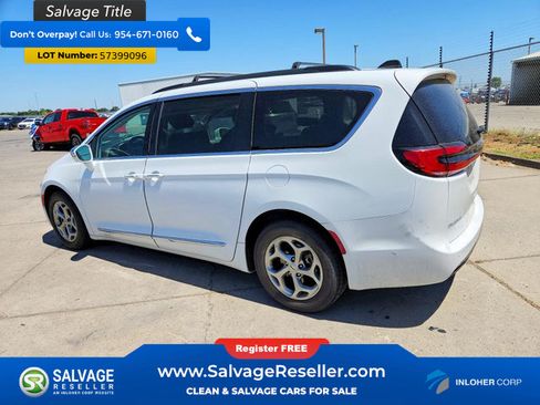 Used 2022 Chrysler Pacifica Limited FWD image 3