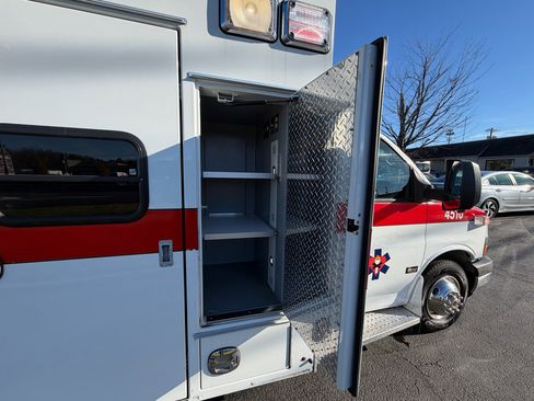 Used 2015 Chevrolet Express 4500 4500 Van 159 Diesel w/ Ambulance Package image 25