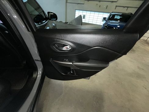 Used 2021 Jeep Cherokee Limited w/ Elite Package image 37