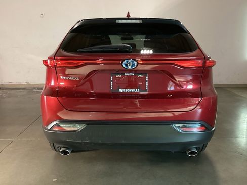 Used 2023 Toyota Venza LE image 20
