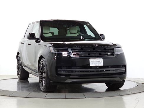 Used 2024 Land Rover Range Rover SE AWD/4WD image 10