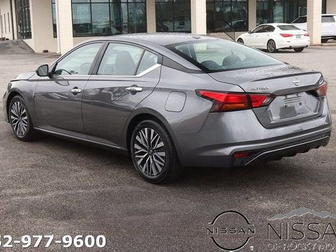Certified 2024 Nissan Altima 2.5 SV FWD image 6