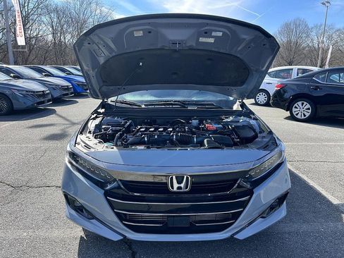 Used 2022 Honda Accord Sport Special Edition image 9
