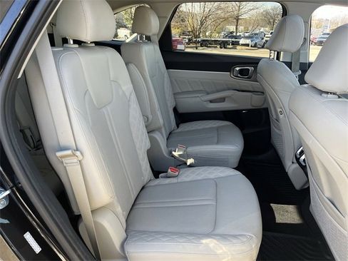 Used 2021 Kia Sorento SX image 32