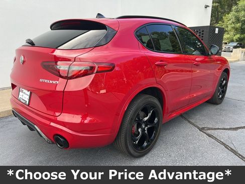 Used 2022 Alfa Romeo Stelvio Veloce image 4