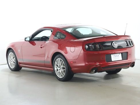 Used 2013 Ford Mustang Premium image 34