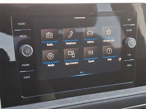 New 2025 Volkswagen Taos SE image 15