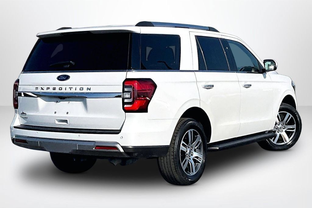 Used 2024 Ford Expedition Limited AWD/4WD image 6