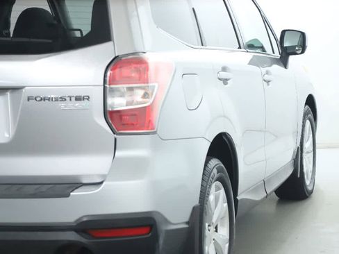 Used 2014 Subaru Forester 2.5i Premium AWD/4WD image 45