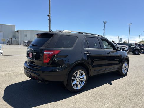 Used 2014 Ford Explorer Limited w/ Equipment Group 302A AWD/4WD image 6