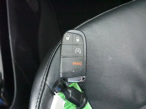 Used 2020 Jeep Compass Limited image 30