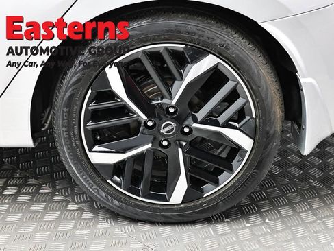 Used 2024 Nissan Versa SR w/ Trunk Package image 8