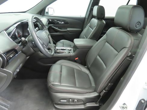 Used 2023 Chevrolet Traverse RS w/ LPO, Roadside Safety Package image 19