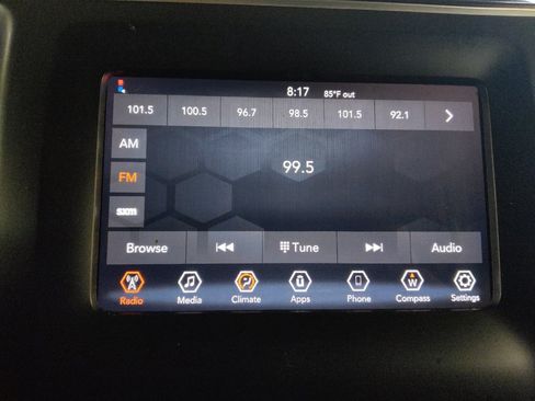Used 2020 Jeep Cherokee Latitude Plus AWD/4WD image 25