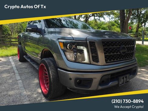 Used 2019 Nissan Titan SV w/ SV Convenience Package RWD image 1