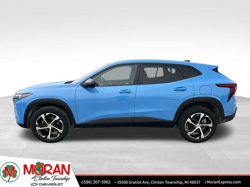 Certified 2024 Chevrolet Trax RS w/ Driver Confidence Package image 3