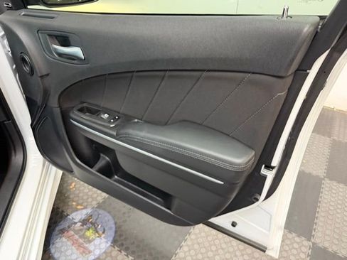 Used 2022 Dodge Charger Scat Pack w/ Dynamics Package image 36