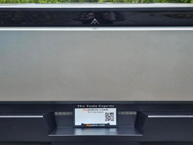 Used 2024 Tesla Cybertruck AWD Crew Cab image 31