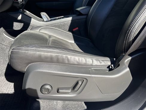 Used 2021 Volvo XC40 T5 R-Design w/ Advanced Package image 13