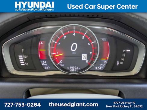 Used 2015 Volvo XC60 T6 Platinum image 37