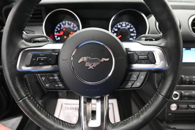 Used 2019 Ford Mustang Coupe RWD image 12
