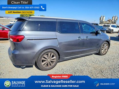 Used 2017 Kia Sedona SX Limited w/ Option Group 030 FWD image 4
